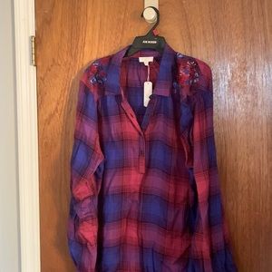 Plaid shirt with embroidered shoulders